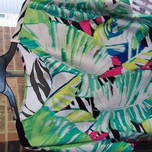 Blouse from Dillards, Tag missing Size XL, 95% Polyester 5% Spandex